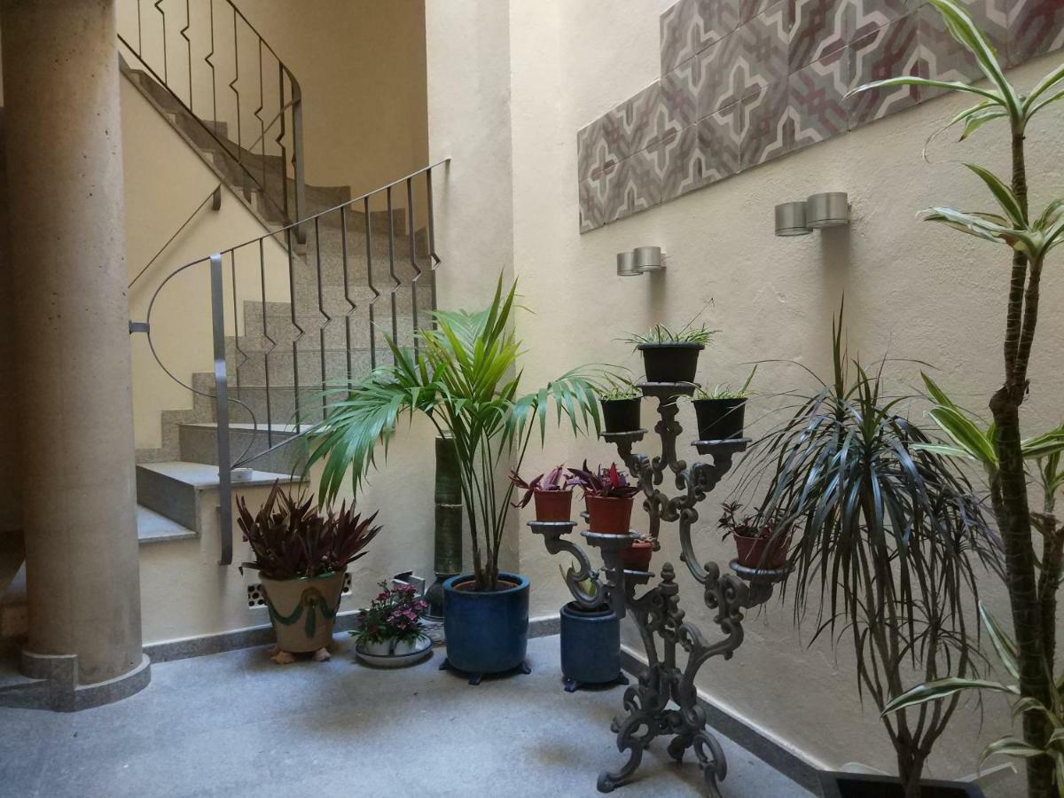 Hin17 Estudios Málaga Exteriör bild